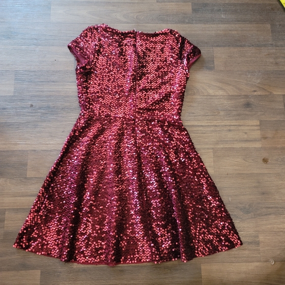 Zara Girl Sequin Burgundy Red Velvet Cap Short Sleeve Dress Size 10 - Picture 10 of 10